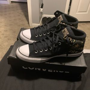 Black and camo converse never worn
